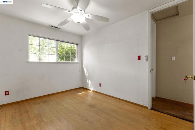 Image 20 of 46 For 35446 Cleremont Dr