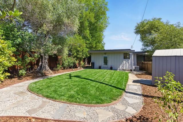 3996 Jefferson Avenue, Redwood City CA: https://media.crmls.org/mediaz/8978cd53-de9e-4f3c-9e09-5483f1da658d.jpg