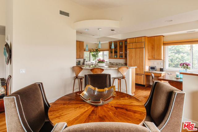 2208 Westridge Road, Los Angeles CA: https://media.crmls.org/mediaz/89795130-4e17-45a3-896f-0ddc1e256a31.jpg