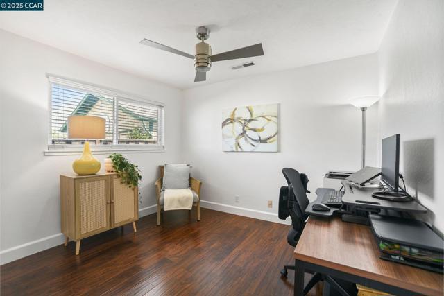 1630 Frankfurt Way, Livermore CA: https://media.crmls.org/mediaz/89798a77-3fa8-4969-8987-e08b78bf2bb0.jpg