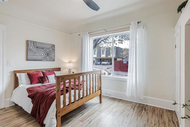 2211 24Th Ave, Oakland CA: https://media.crmls.org/mediaz/8979a627-9a5f-4be0-acbb-f7af92e46b0a.jpg