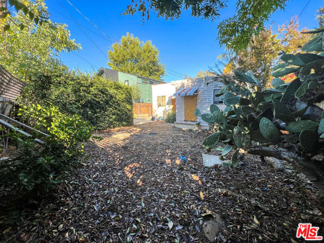 12128 Viewcrest Road photo 4
