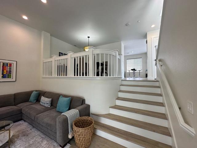 1 Passage Lane, Redwood City CA: https://media.crmls.org/mediaz/897a5058-b47f-4c43-8fb0-b547f5f632e0.jpg