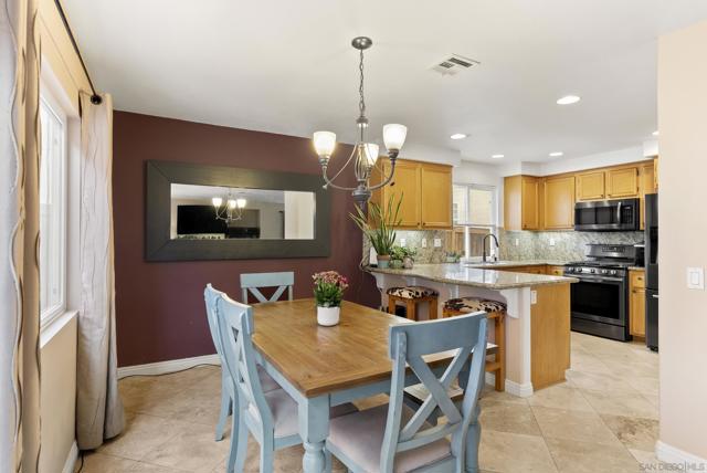 5562 Vista San Simeon, San Diego CA: https://media.crmls.org/mediaz/897a5e8d-e80e-4918-8722-975b7cd23a45.jpg