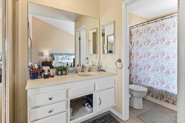 10065 Canyonview Court, Spring Valley CA: https://media.crmls.org/mediaz/897abcbb-f766-4ca5-b41a-cd925142dd8c.jpg