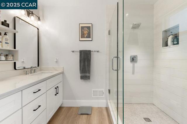 2027 Mohawk Dr, Pleasant Hill CA: https://media.crmls.org/mediaz/897b4358-270e-4c3c-8d32-bad3a6c4e490.jpg