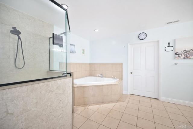 1656 Maria Avenue, Spring Valley CA: https://media.crmls.org/mediaz/897b6e67-c966-49a9-bcc0-dfd4b5c0f17a.jpg
