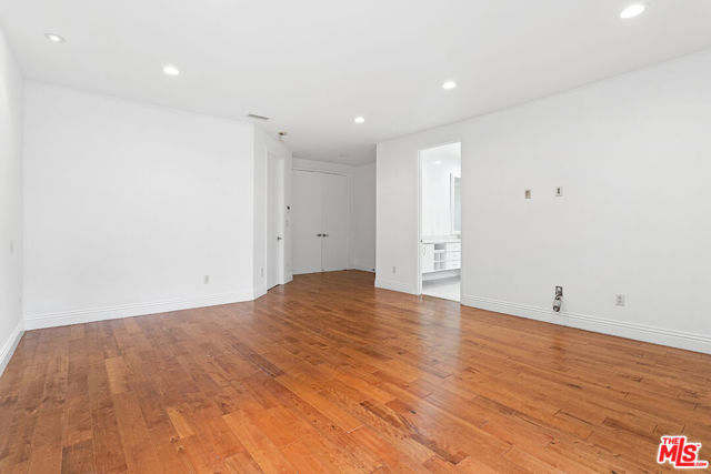 4510 Tyrone Avenue, Sherman Oaks CA: https://media.crmls.org/mediaz/897b98f4-1603-47ea-b9dc-8e644ed33430.jpg