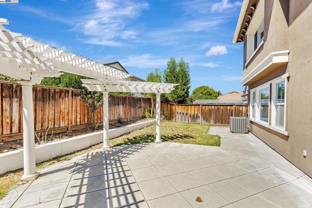 799 Ellerbrook St, Mountain House CA: https://media.crmls.org/mediaz/897c15f5-4cec-46ed-9f24-1de2cafd7ab6.jpg