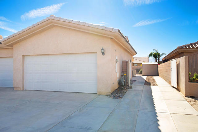 74119 Academy Lane E, Palm Desert, CA 92211
