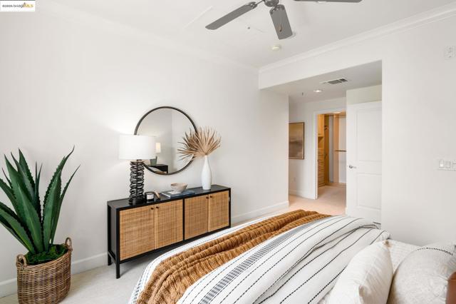 1800 Alma, Walnut Creek CA: https://media.crmls.org/mediaz/897c9610-354e-4b77-8209-715681d0a42c.jpg