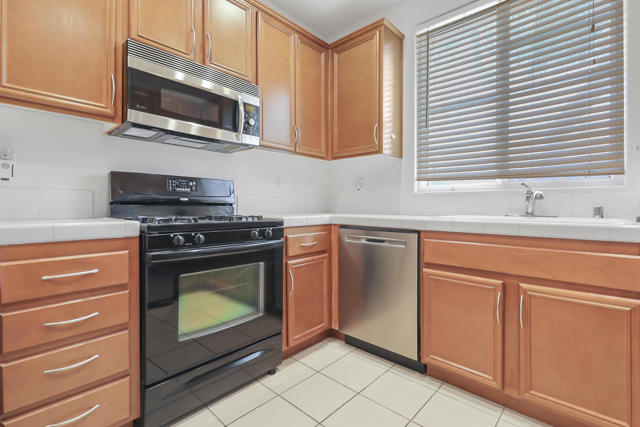 47788 Dancing Butterfly, La Quinta CA: https://media.crmls.org/mediaz/897cd1a4-1598-4aec-bda4-0d1844237e37.jpg