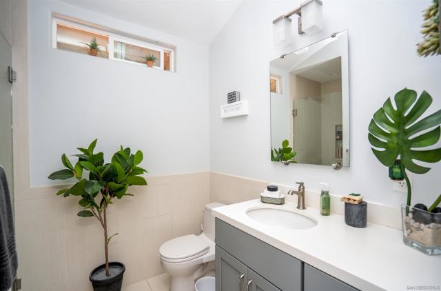 13349 Portofino Dr, Del Mar CA: https://media.crmls.org/mediaz/897cf602-fc96-49ff-b307-09675681dc7a.jpg