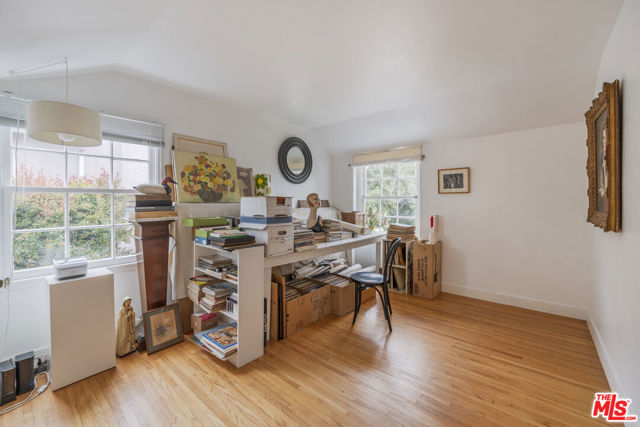3916 Hepburn Avenue, Los Angeles CA: https://media.crmls.org/mediaz/897d5861-8b64-4161-90ae-4976873a7d84.jpg