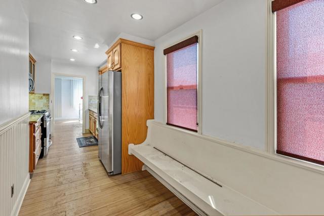 200 Cayuga Avenue, San Francisco CA: https://media.crmls.org/mediaz/897eb01f-ae68-4795-8af7-58c84919cdbd.jpg