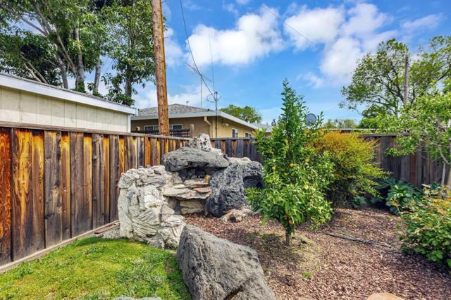 2806 Ruth Court, Santa Clara CA: https://media.crmls.org/mediaz/897eb8ca-d9be-47d8-a758-d00031c6e107.jpg
