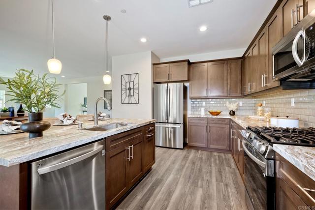 12649 Via Vigneto, Lakeside CA: https://media.crmls.org/mediaz/897ed954-402b-4ea5-84c2-542318dfe3f1.jpg