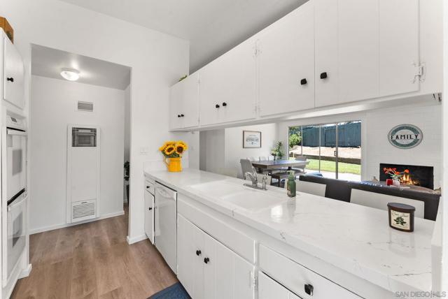 3631 Wagner Pl, San Diego CA: https://media.crmls.org/mediaz/897f1a88-8a32-4f72-9787-0a44ac624d27.jpg