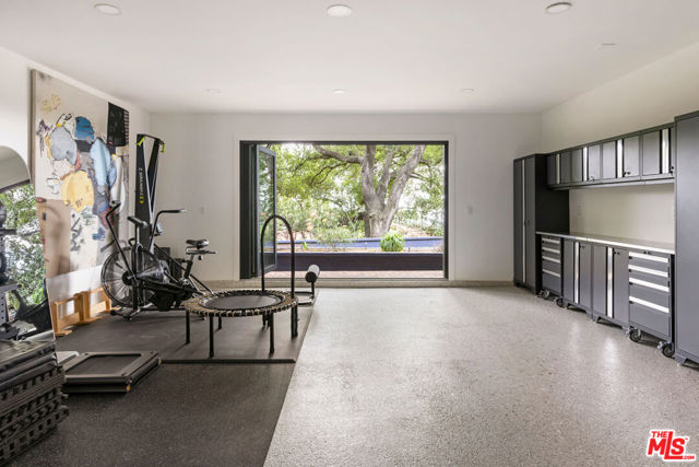 2235 Villa Heights Road, Pasadena CA: https://media.crmls.org/mediaz/897f98d3-314e-4316-813d-91fa3ddebdef.jpg