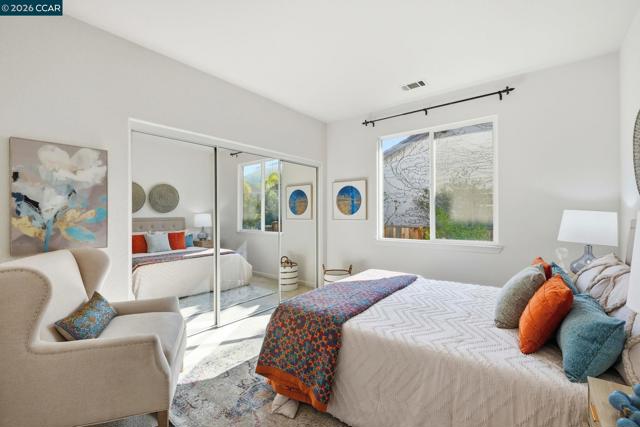 Image 37 of 59 For 868 Deer Spring Cir