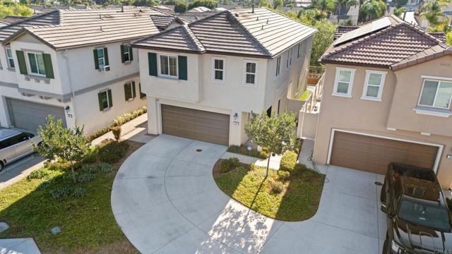 262 Camellia Way, Vista CA: https://media.crmls.org/mediaz/897fd35e-14fb-4a36-a738-66e052c0a225.jpg