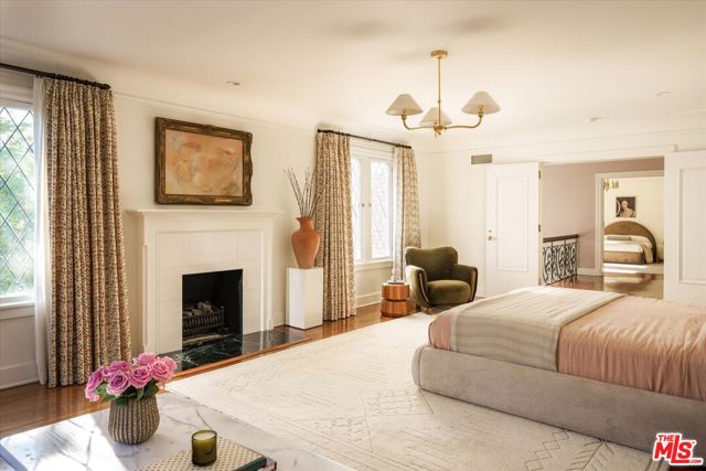 322 Lorraine Boulevard, Los Angeles CA: https://media.crmls.org/mediaz/89800562-55b0-48a2-903d-d0dd46bc6f0b.jpg