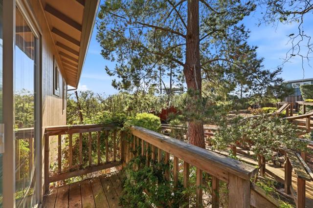 455 Avenue Portola, El Granada CA: https://media.crmls.org/mediaz/8980dcdf-f398-4735-a7b0-309cd1fdf6f1.jpg