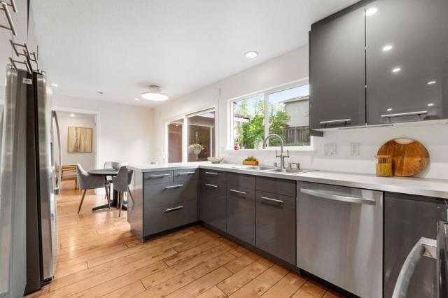 6543 Skyfarm Drive, San Jose CA: https://media.crmls.org/mediaz/89814d6c-d83a-41da-8ed2-7caff46c1f05.jpg