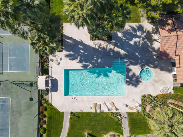 1050 E Ramon Road, Palm Springs CA: https://media.crmls.org/mediaz/89819669-949b-43a4-8354-611c4d231b86.jpg