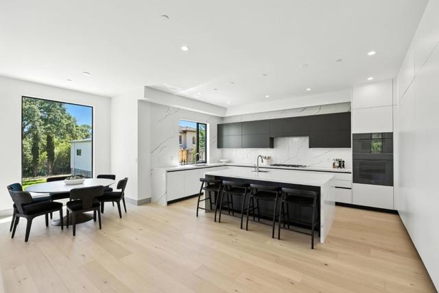 1127 Hillslope Place, Los Altos CA: https://media.crmls.org/mediaz/89821786-60c6-41e5-b2f4-cd30c89c16e3.jpg
