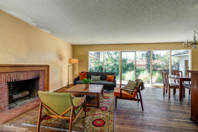 Detail Gallery Image 11 of 34 For 1730 Alta Wood Dr, Altadena,  CA 91001 - 3 Beds | 2 Baths