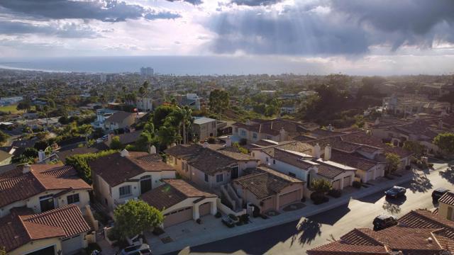 Detail Gallery Image 55 of 68 For 1353 Caminito Arriata, La Jolla,  CA 92037 - 4 Beds | 3/1 Baths