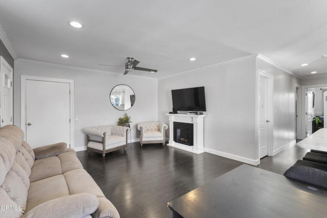 Detail Gallery Image 6 of 29 For 915 Maplewood Way, Port Hueneme,  CA 93041 - 3 Beds | 2 Baths