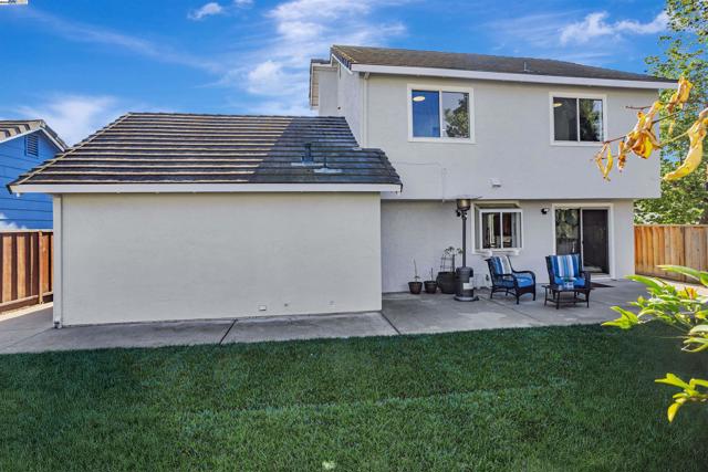 427 Summerwood Dr, Fremont CA: https://media.crmls.org/mediaz/8984e967-a02c-4bc7-9478-61857dae28ca.jpg