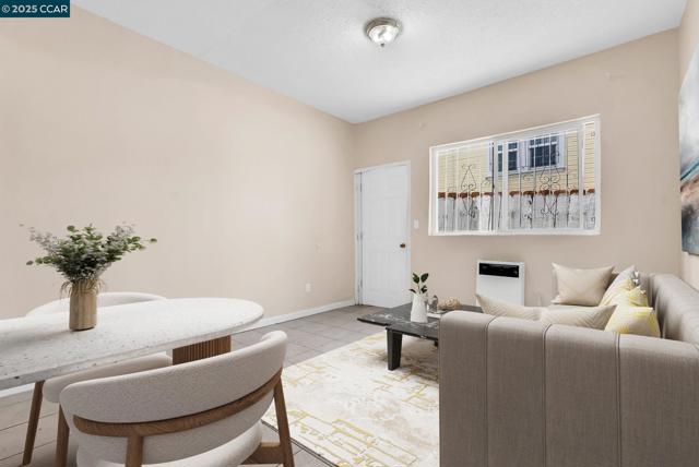 2150 35Th Ave, Oakland CA: https://media.crmls.org/mediaz/8984fab4-924f-4c5e-b79b-15a68c895c3f.jpg