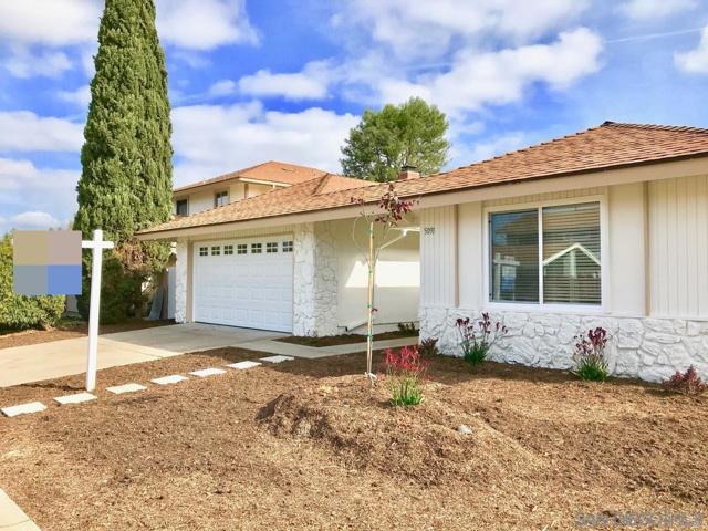 5091 Park Rim Dr, San Diego CA: https://media.crmls.org/mediaz/8985c634-c235-4108-8def-d1c485265730.jpg