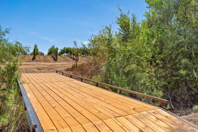 36051 E Benton Rd., Temecula CA: https://media.crmls.org/mediaz/8985e47e-a8ef-4d4b-9955-311abb34d589.jpg