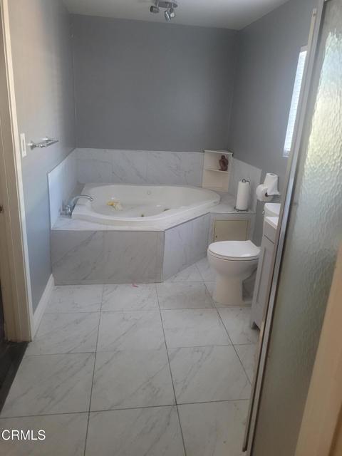 Detail Gallery Image 19 of 35 For 3306 Farnsworth Ave, Los Angeles,  CA 90032 - 3 Beds | 3 Baths