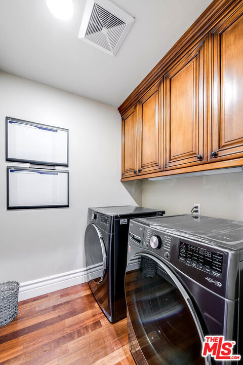 4520 TYRONE Avenue, Sherman Oaks CA: https://media.crmls.org/mediaz/89865d75-407e-4082-8ef6-ad791c92e985.jpg