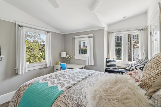 4472 Hortensia St, San Diego CA: https://media.crmls.org/mediaz/89867733-8880-4635-b703-10969f5521d3.jpg