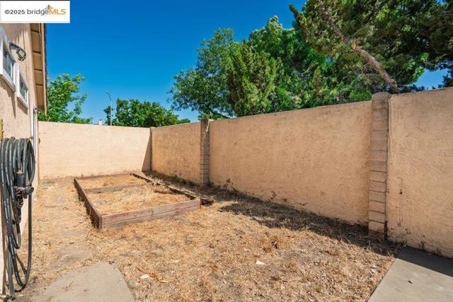 1927 Babbe St, Oakley CA: https://media.crmls.org/mediaz/89873810-3947-48af-9558-cdba7ce8174a.jpg