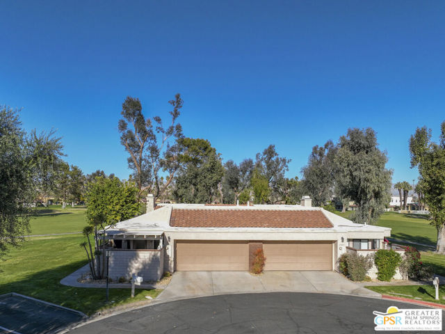 35657 Calle Montigo, Cathedral City CA: https://media.crmls.org/mediaz/8987b9fb-2ac6-4463-8f65-627dc73e8652.jpg