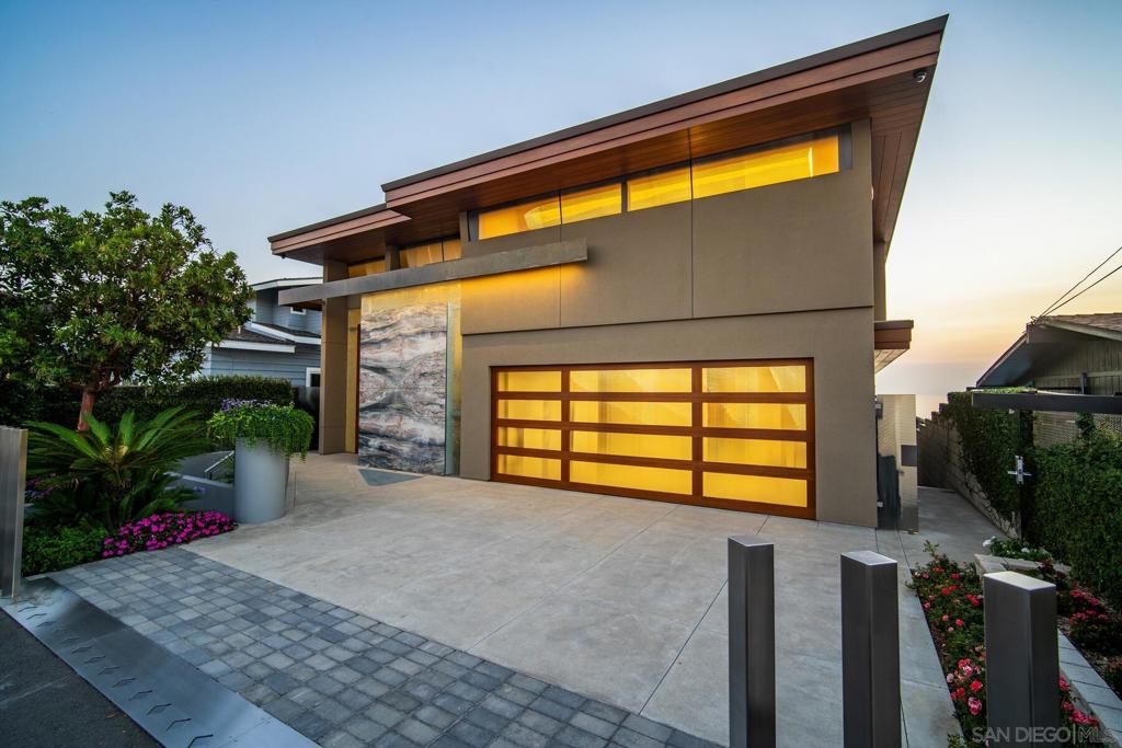 1230 Neptune Ave