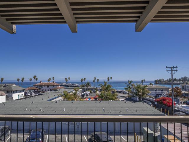 515 2nd Street, Santa Cruz CA: https://media.crmls.org/mediaz/8988e1f7-6589-466c-adb5-784edb907e81.jpg