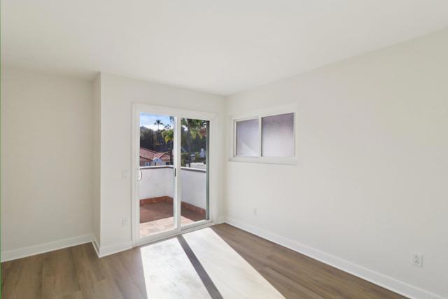 2933 Via Emerado, Carlsbad CA: https://media.crmls.org/mediaz/8989176c-80cd-4514-959e-57dc3c148c98.jpg