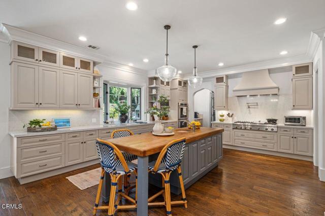 Detail Gallery Image 15 of 52 For 951 Descanso Dr, La Canada Flintridge,  CA 91011 - 5 Beds | 4/1 Baths