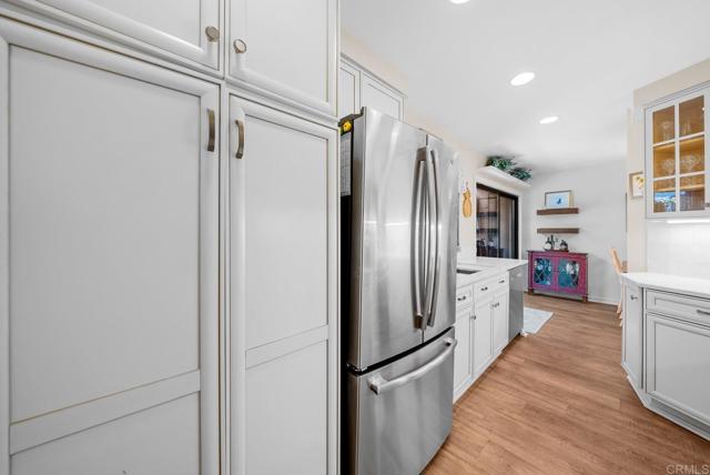 2253 Caminito Pescado, Ocean Beach (San Diego) CA: https://media.crmls.org/mediaz/898a1fda-6470-4a55-b02d-8d748da6ec8e.jpg