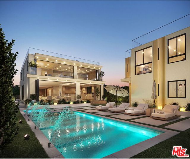 627 17th Street, Santa Monica CA: https://media.crmls.org/mediaz/898ac789-02bc-496c-bec9-048bae0c9e72.jpg