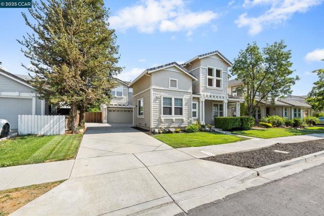 127 Sanford Ct, Brentwood CA: https://media.crmls.org/mediaz/898aeeed-186b-4289-823d-40f6ccbcc452.jpg