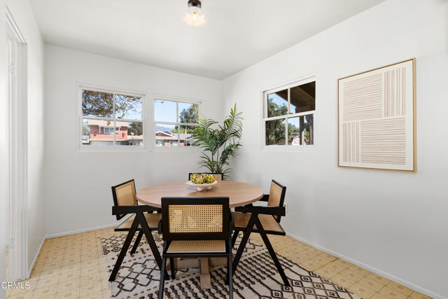 Detail Gallery Image 16 of 34 For 2572 Grove St, La Verne,  CA 91750 - 4 Beds | 2 Baths